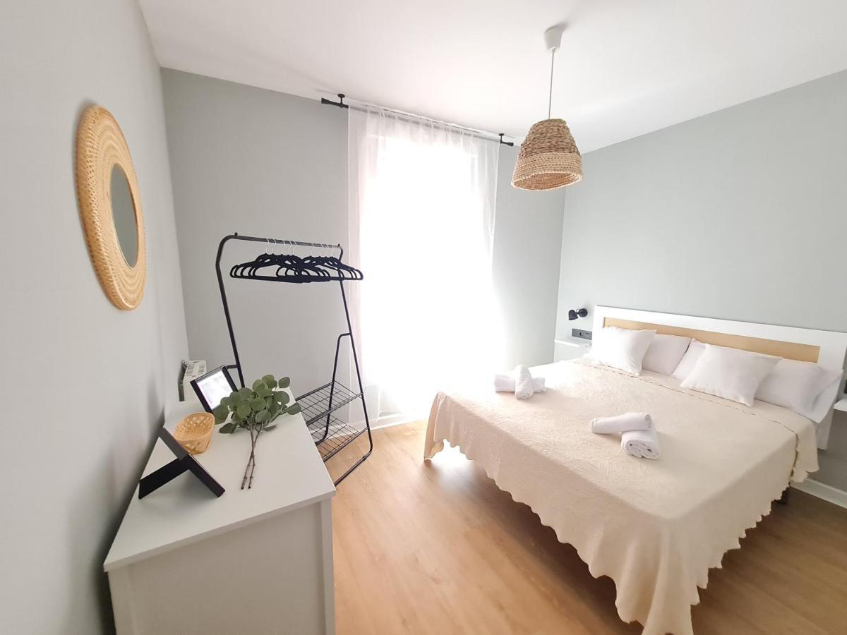 Ayuntamiento Parking Gratis. Auto Check-In. Apartman Bilbao Kültér fotó